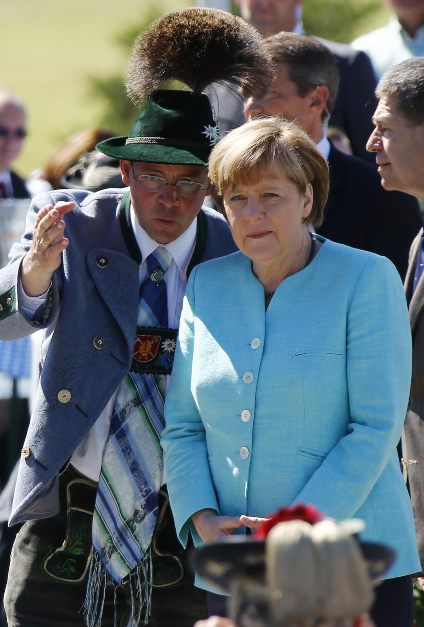 THE LATEST: Obama repeats support for Britain staying in EU