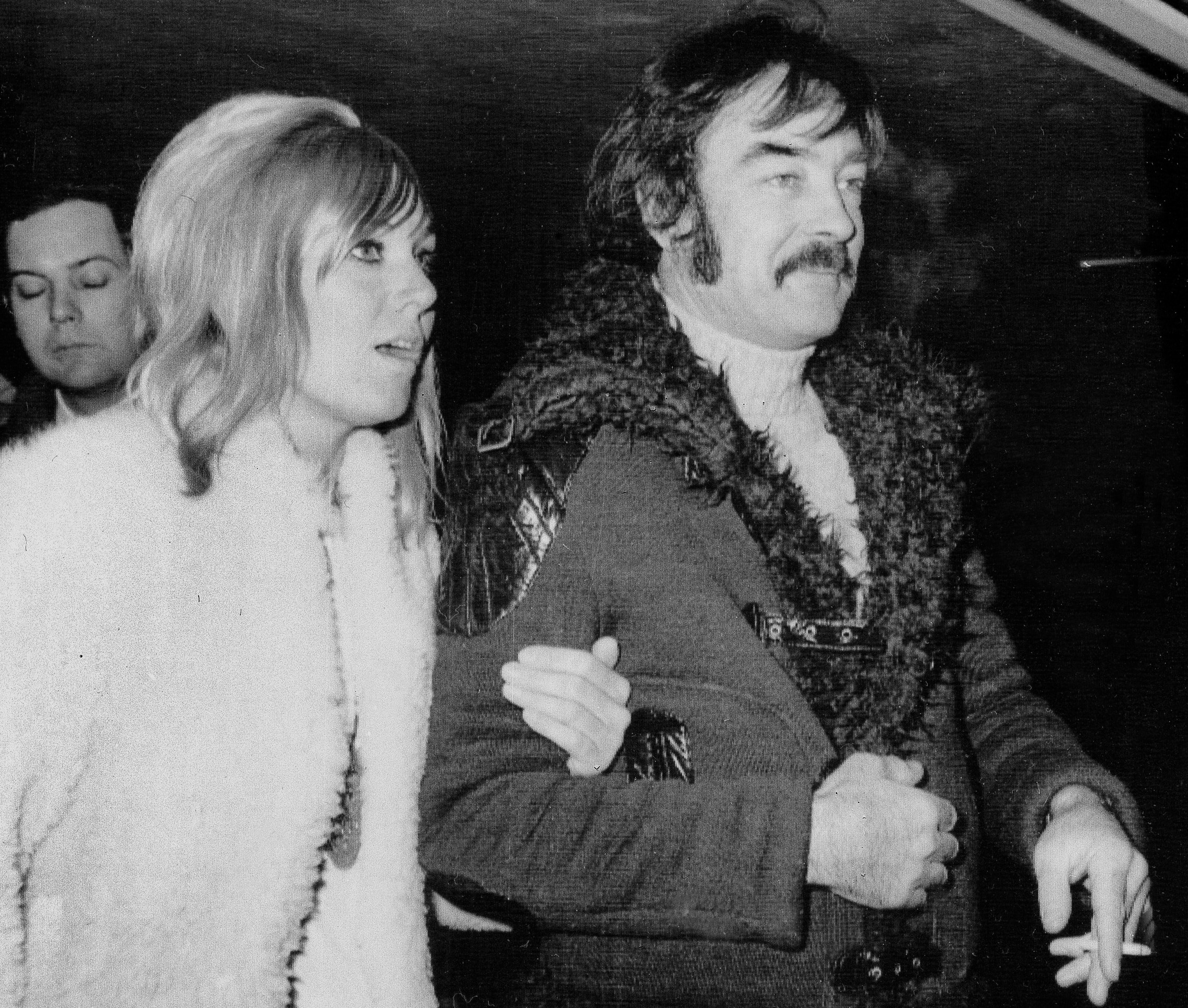 Actor Richard Johnson, a near miss to play 007, dies at 87