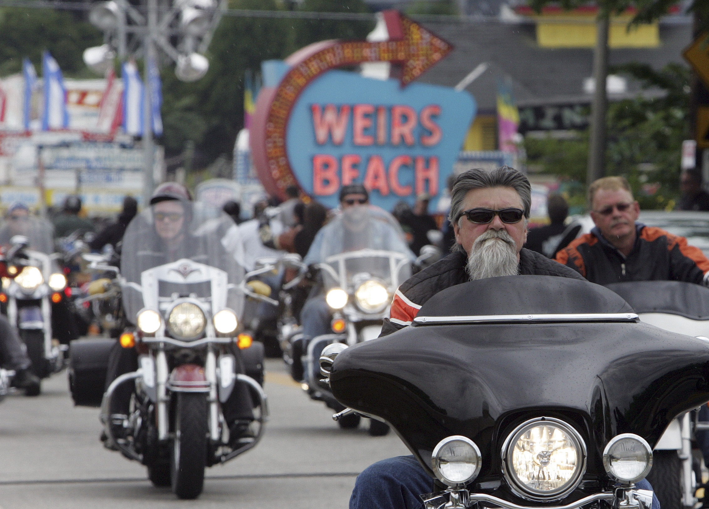 Blurry lines between bikers, police clubs draw concern