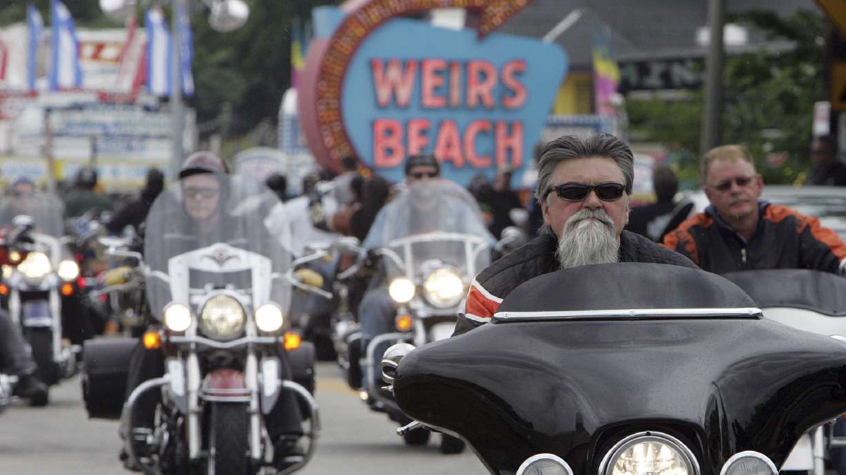 Blurry lines between bikers, police clubs draw concern