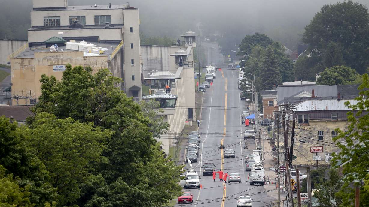 New York town stands by its prison after brazen escape
