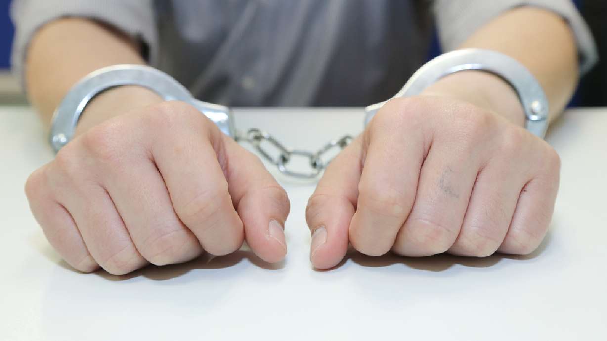 Man sought to film, have sex with young teen, charges say