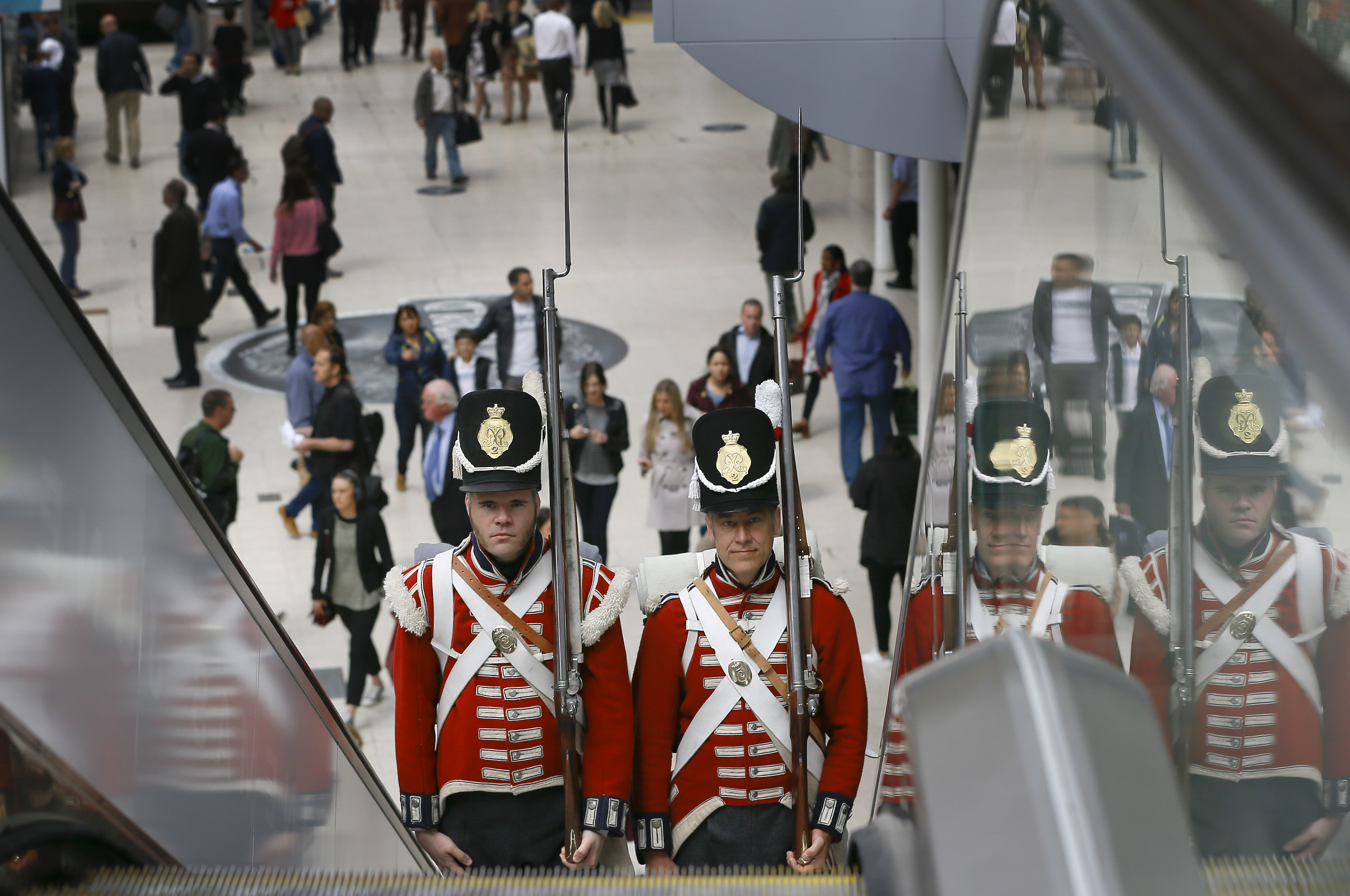 UK honors Waterloo soldiers on 200th anniversary of victory