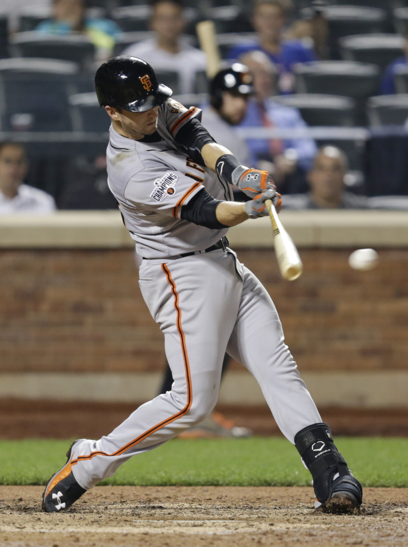 Giants hit 3 HRs off struggling Harvey in 8-5 win over Mets