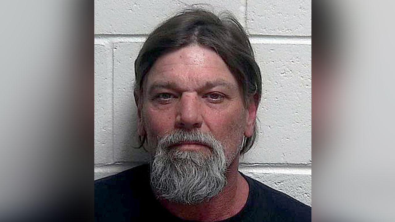 Police seek Vernal gunman accused of cornering ex-girlfriend at work