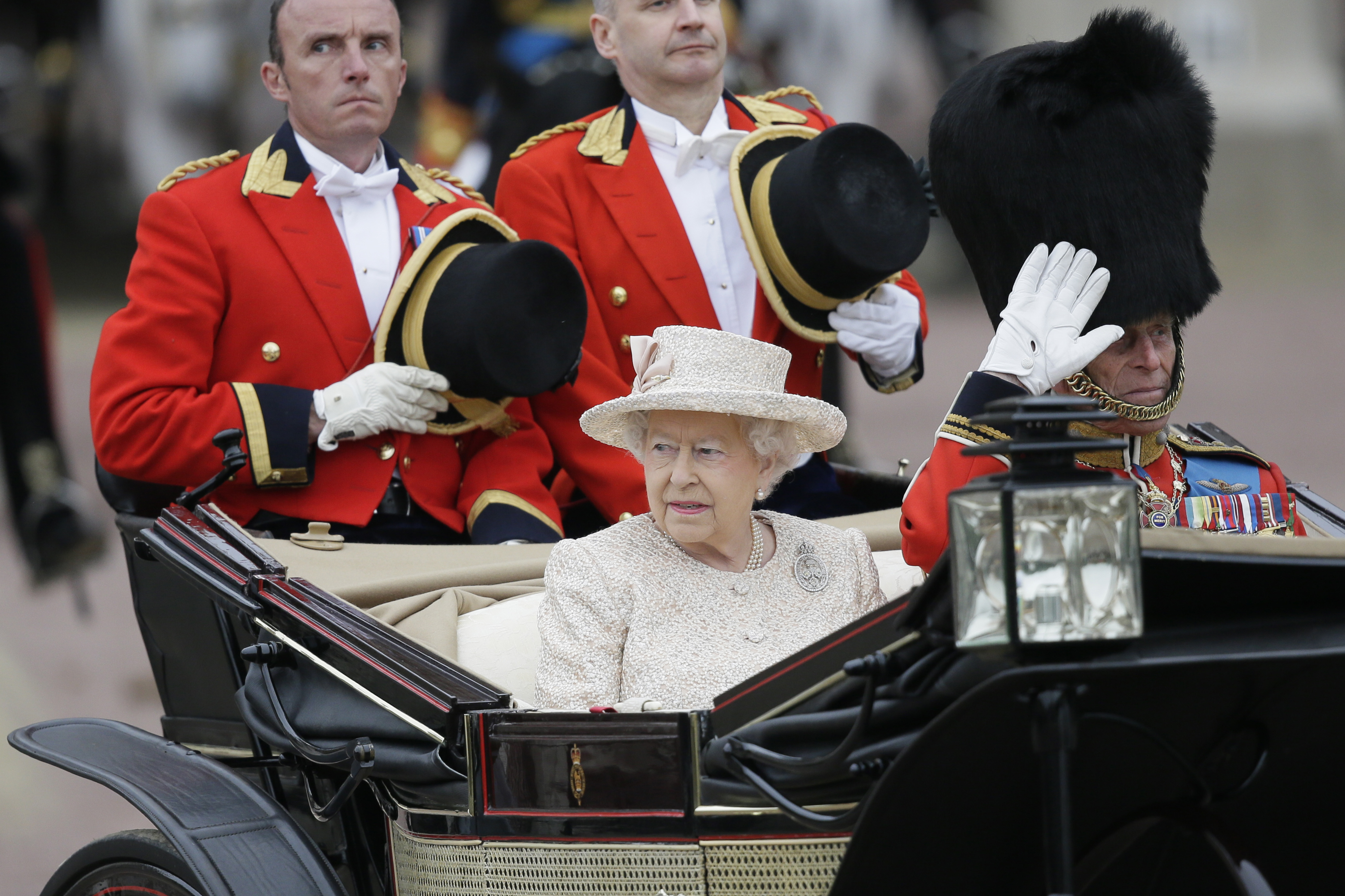 Prince George on balcony as queen marks ceremonial birthday