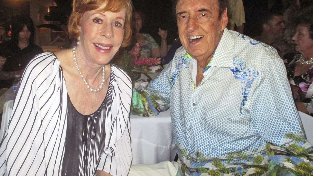 Crowd gathers in Honolulu to celebrate Jim Nabors' birthday