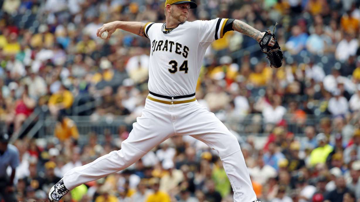 Pirates sweep Phillies with 1-0 win in 11 innings