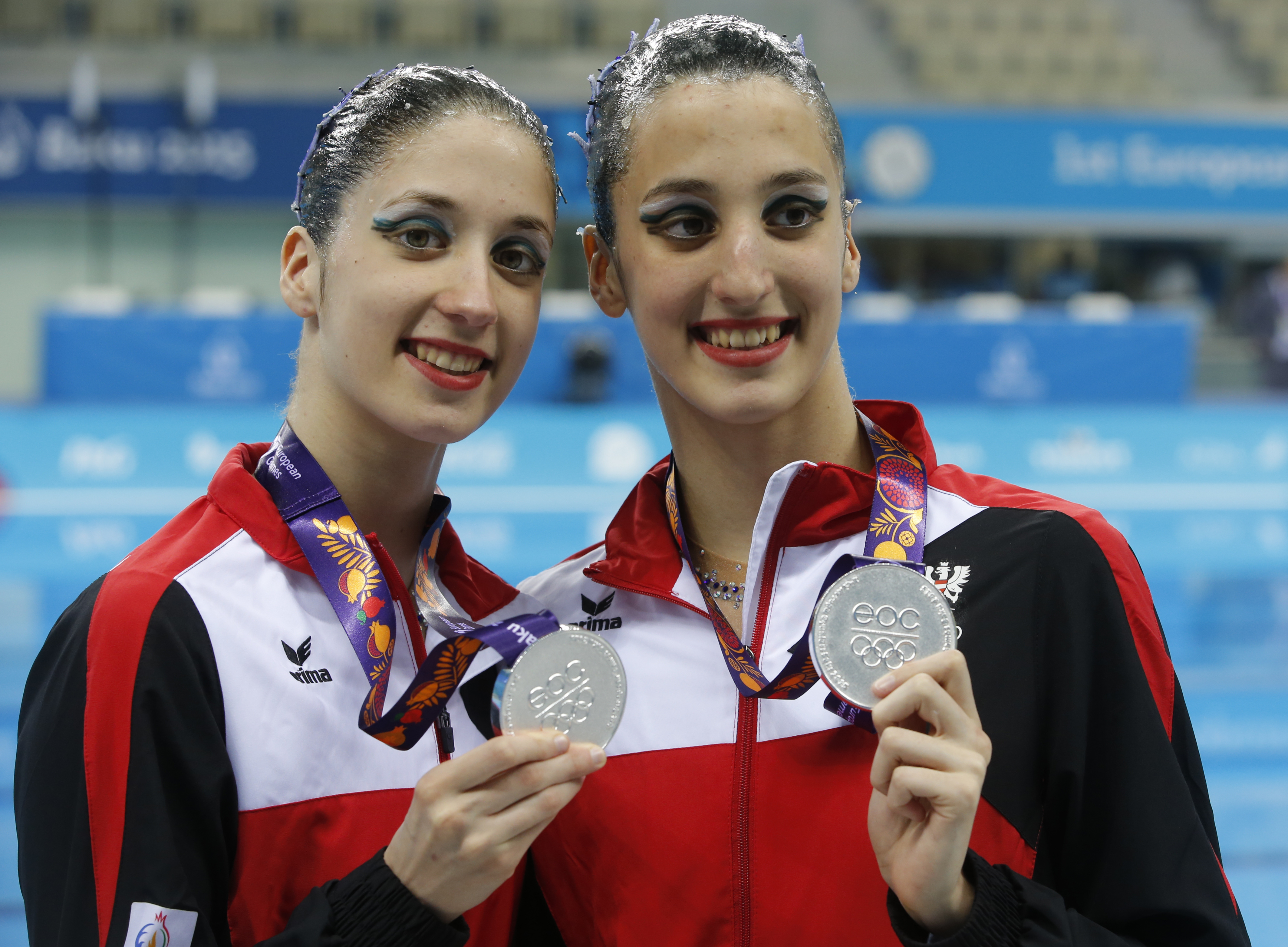 Austrian swimmers win medal after bus crash