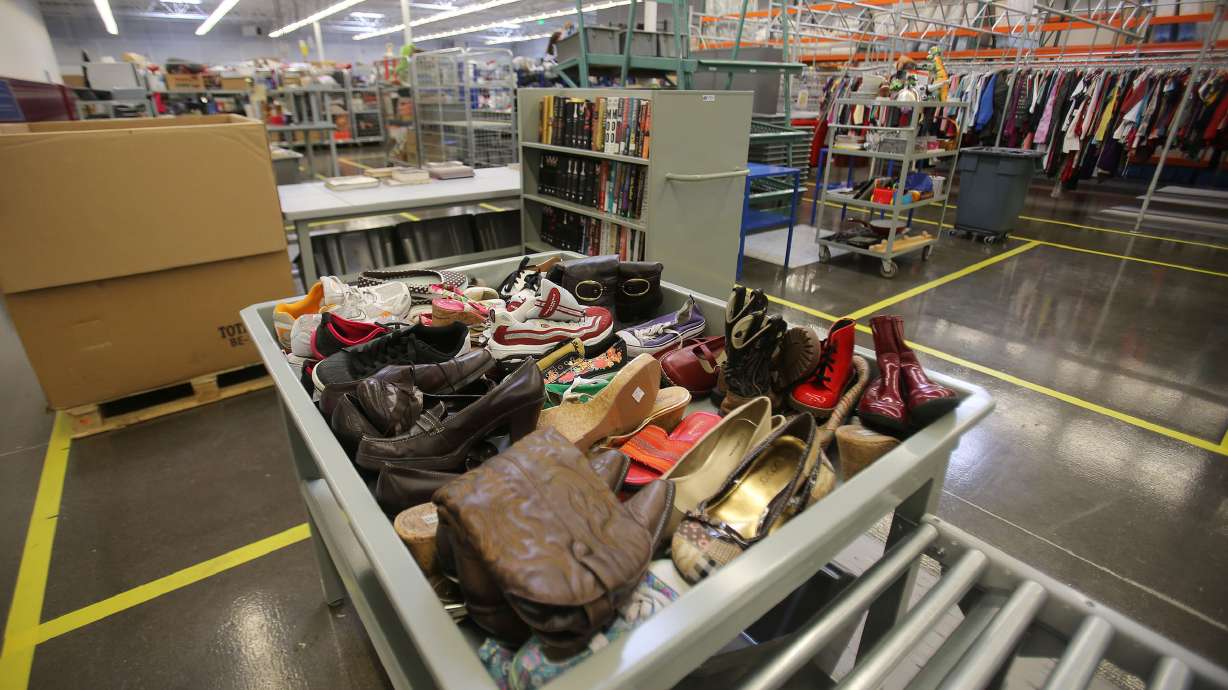 Military mortar found among donations by D.I. employee