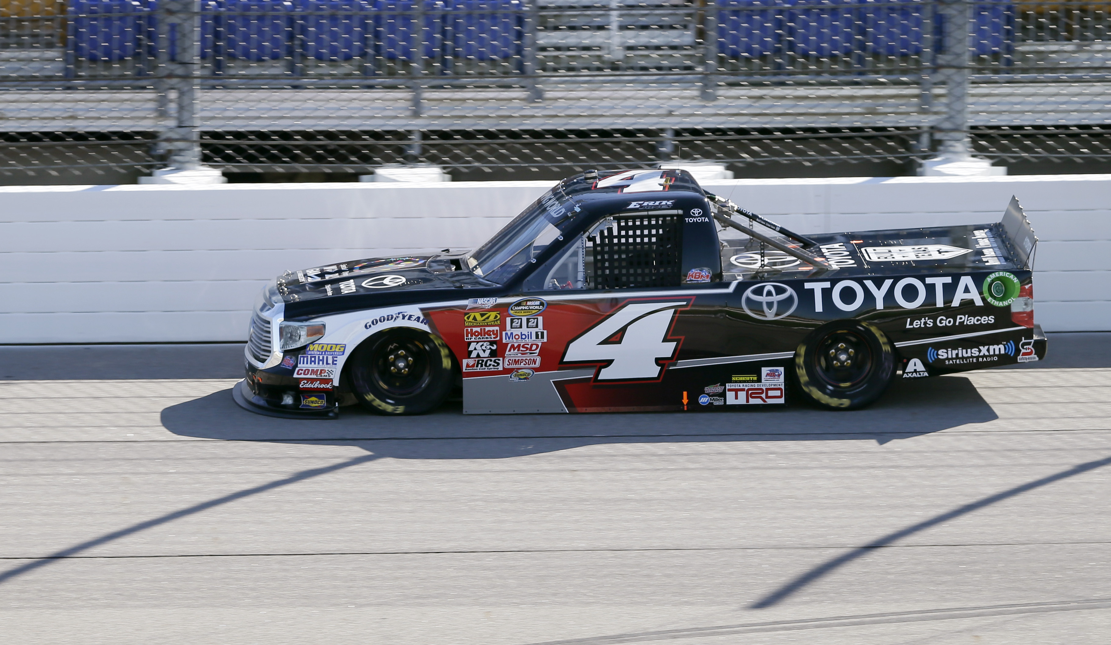 Erik Jones wins NASCAR Trucks race in Iowa