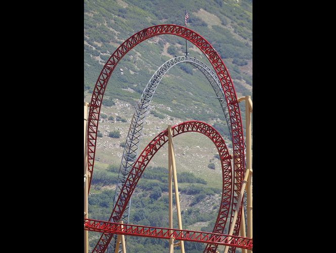 Lagoon no inaugura Cannibal, su nueva montaña rusa, y los rumores de su inseguridad corren