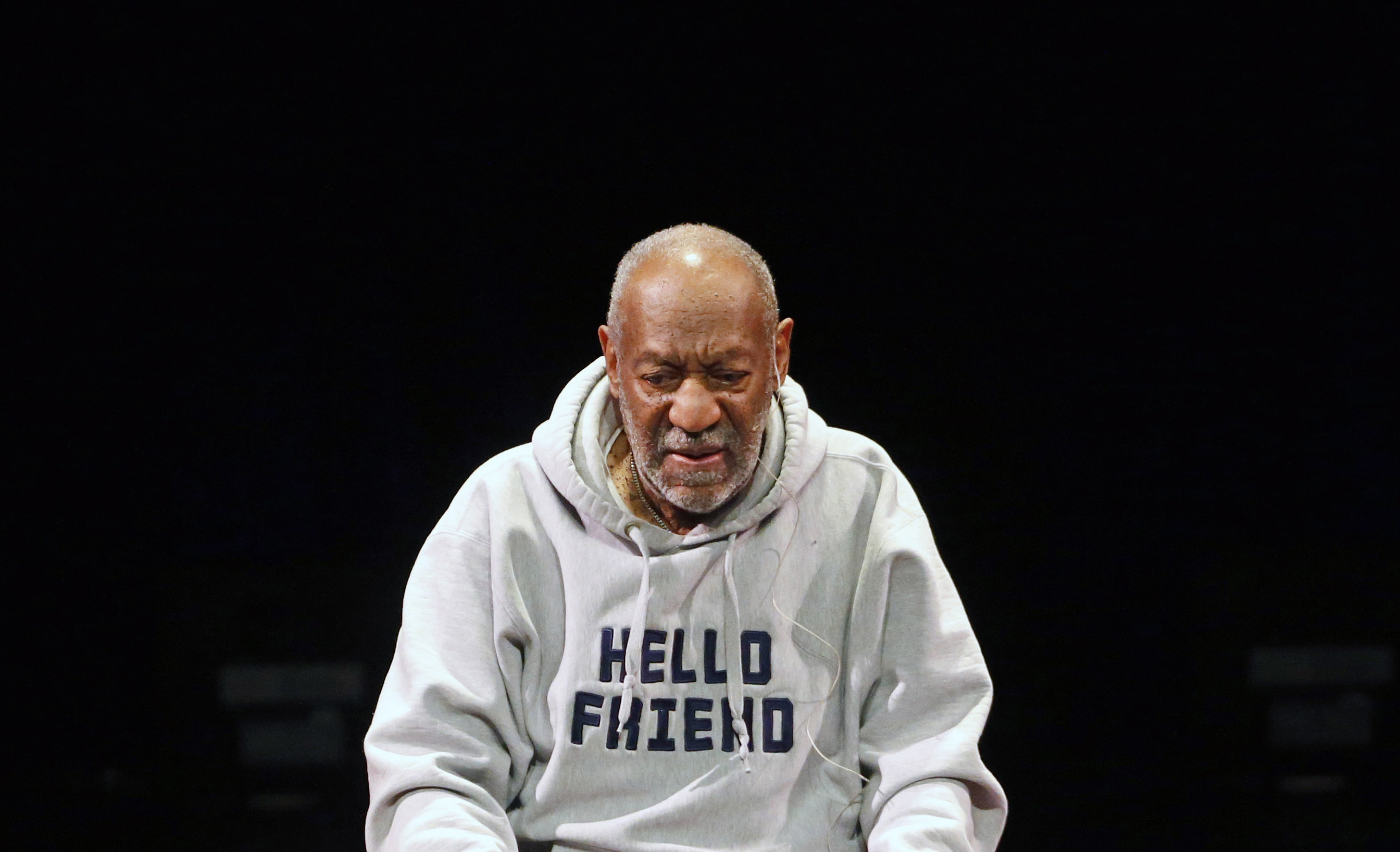 Bill Cosby's lawyers ask judge to toss out defamation suit