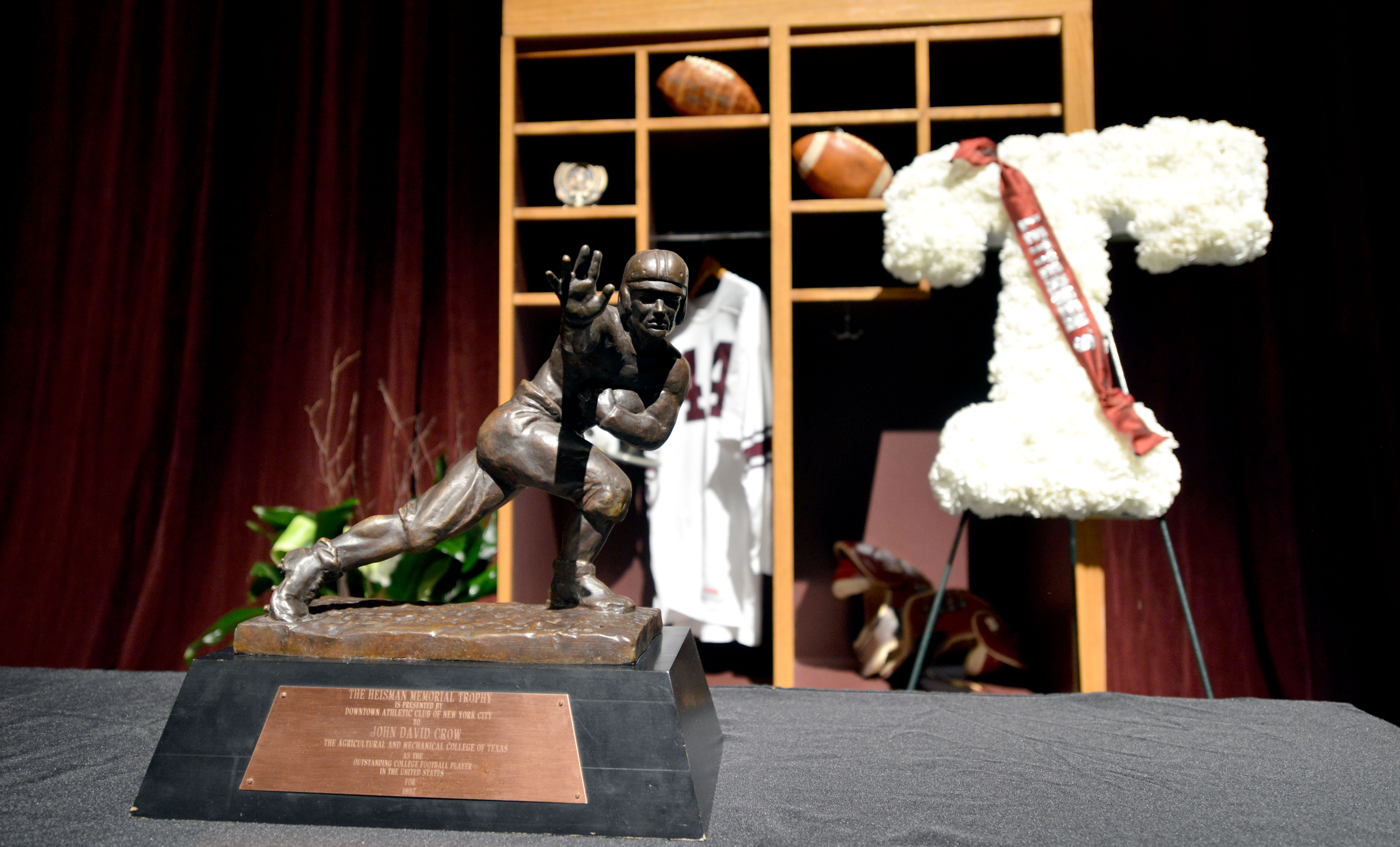Hundreds gather to pay tribute to A&M Heisman Trophy-winner
