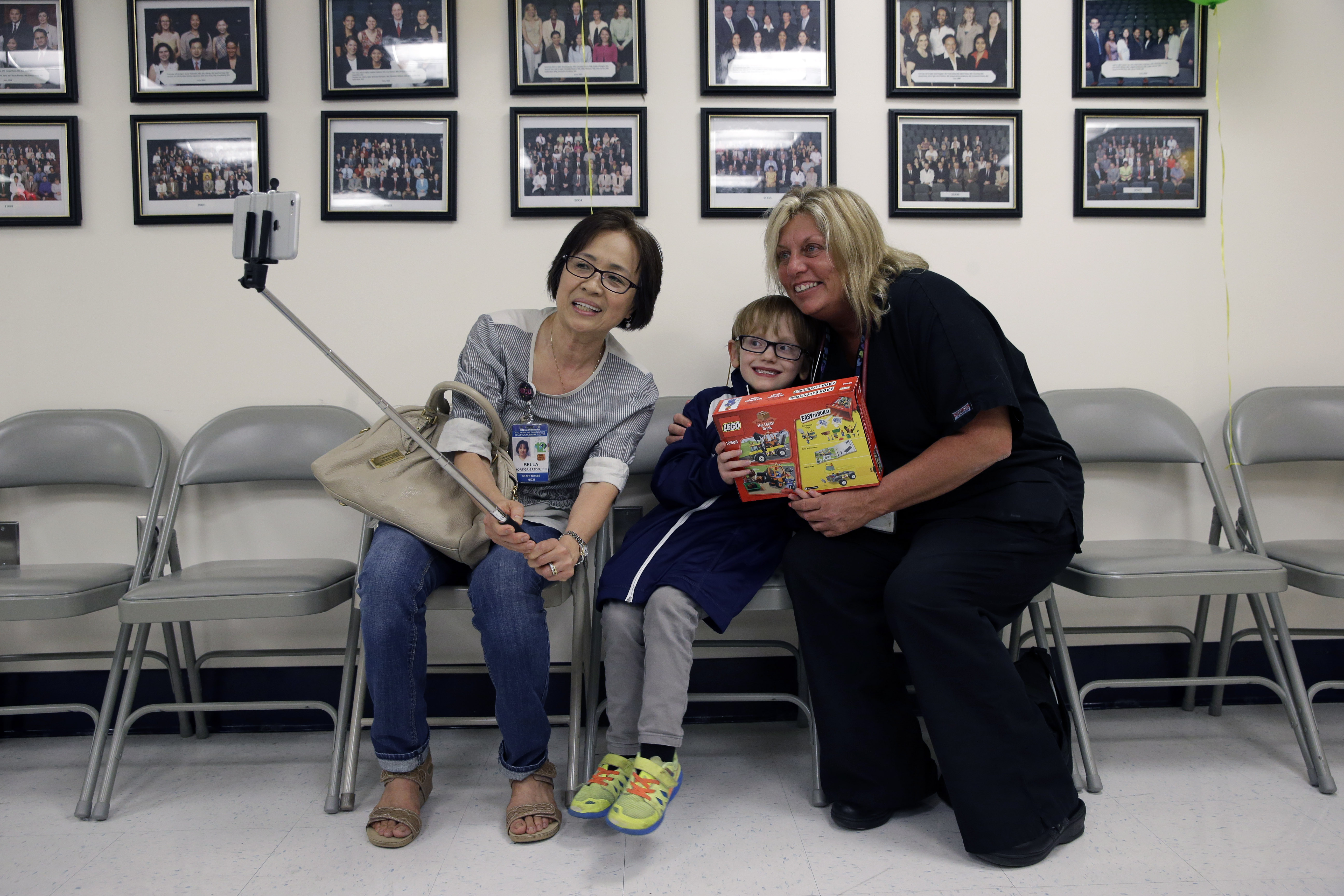 Hospital homecoming for Australian born prematurely in NYC