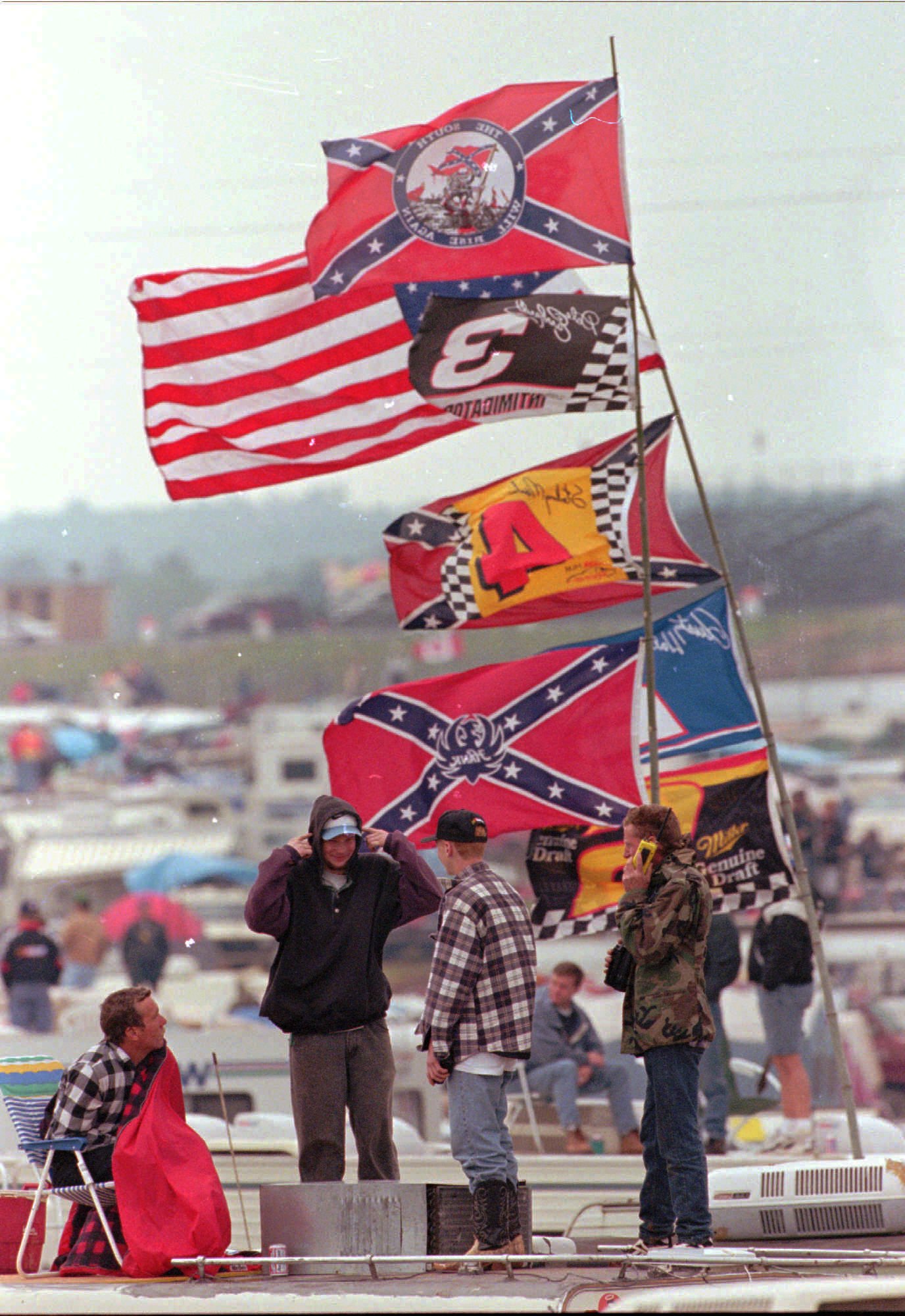 NASCAR's Dale Earnhardt Jr. backs ban on Confederate flag