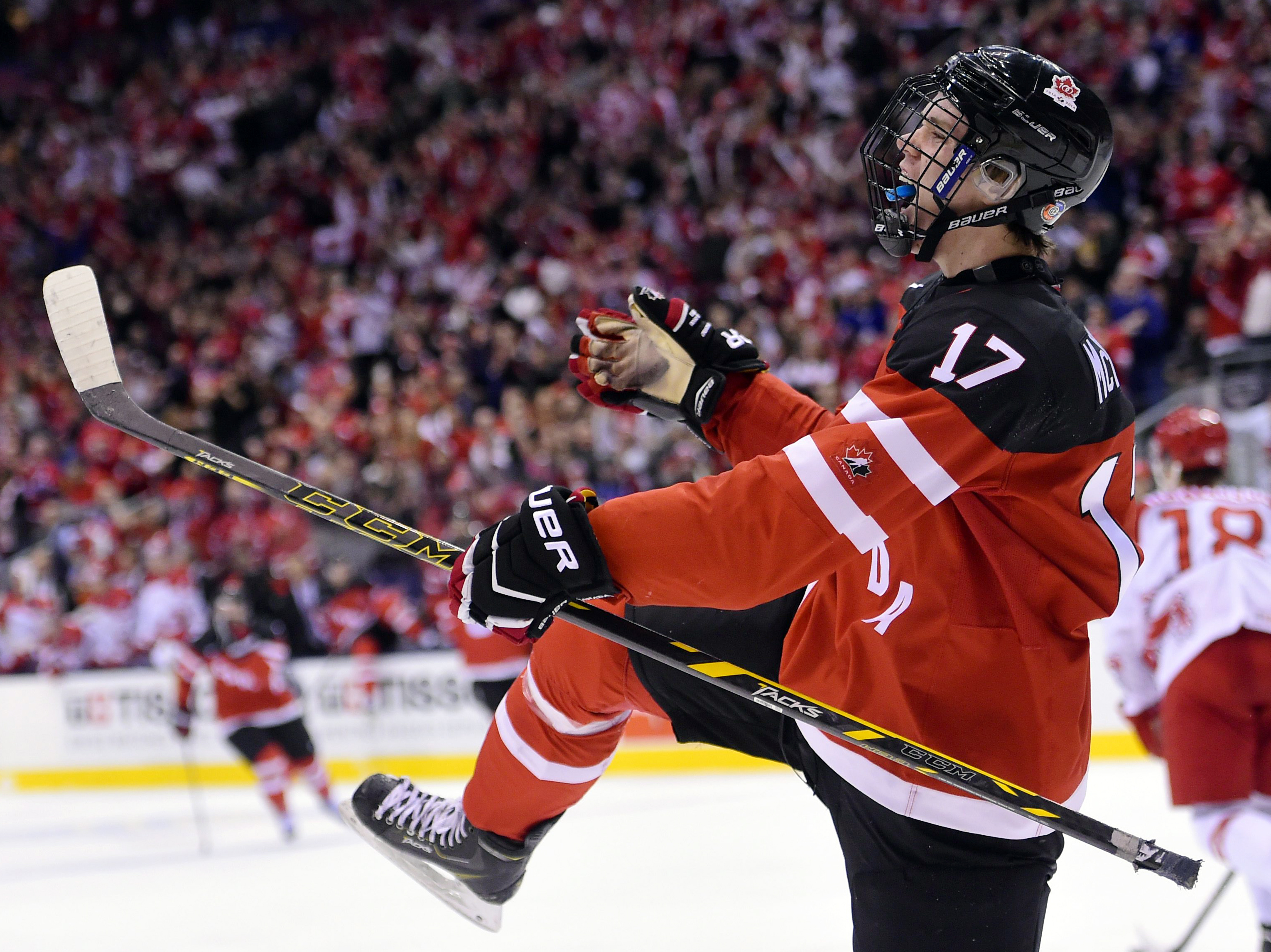 No surprise: Connor McDavid goes No. 1 in NHL draft