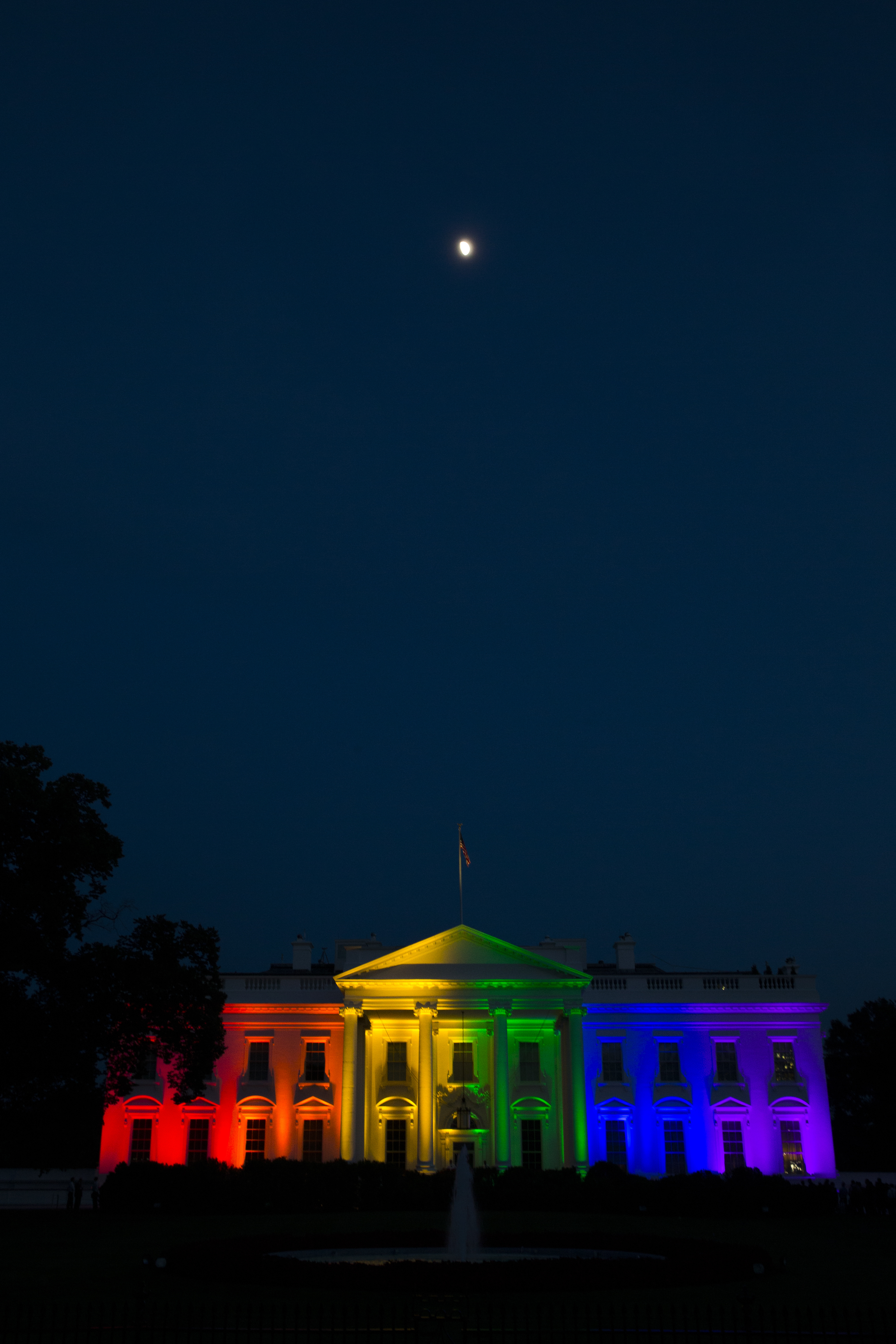 White House lit in rainbow colors after Supreme Court ruling
