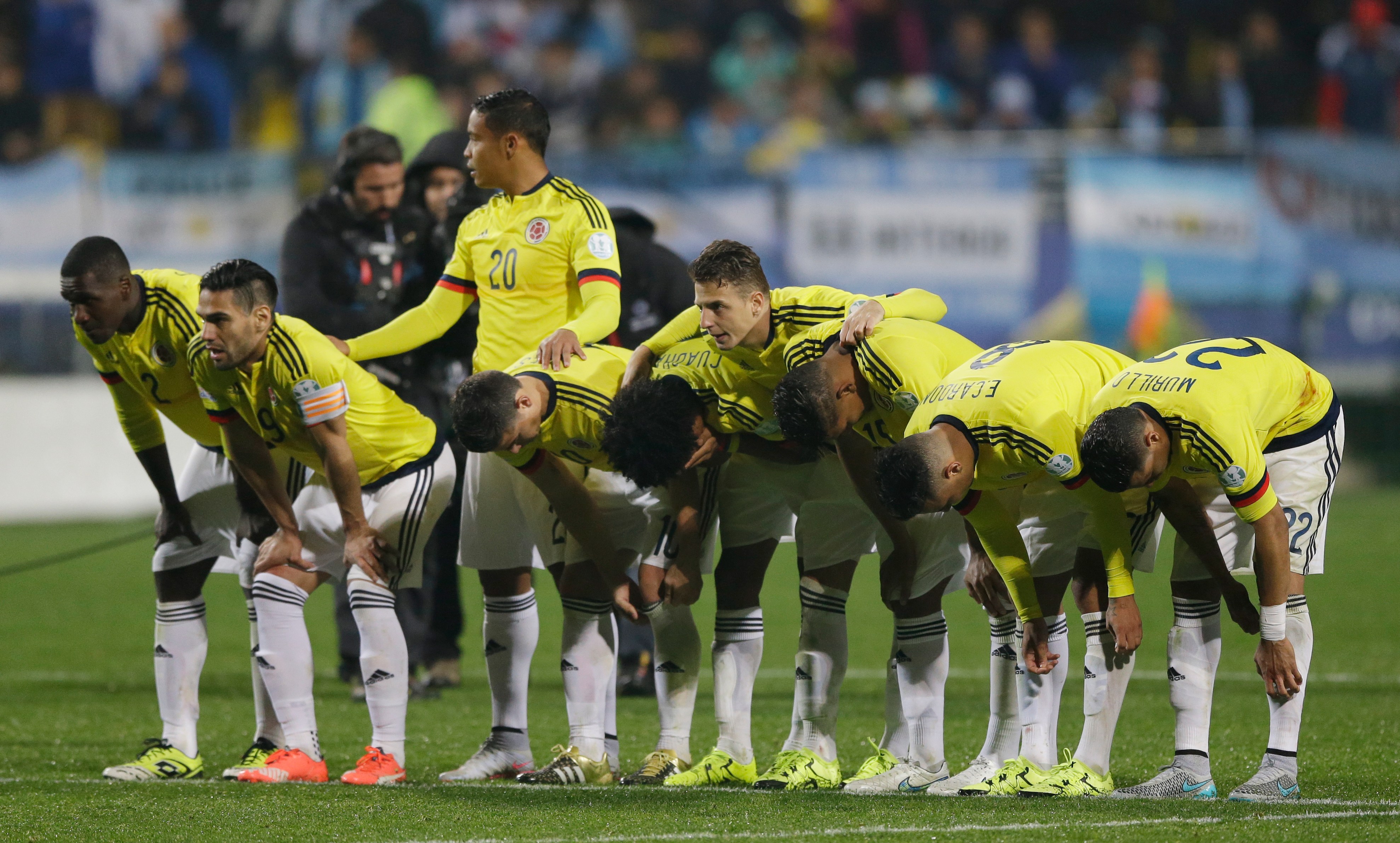 Argentina tops Colombia 5-4 in shootout, reaches Copa semis