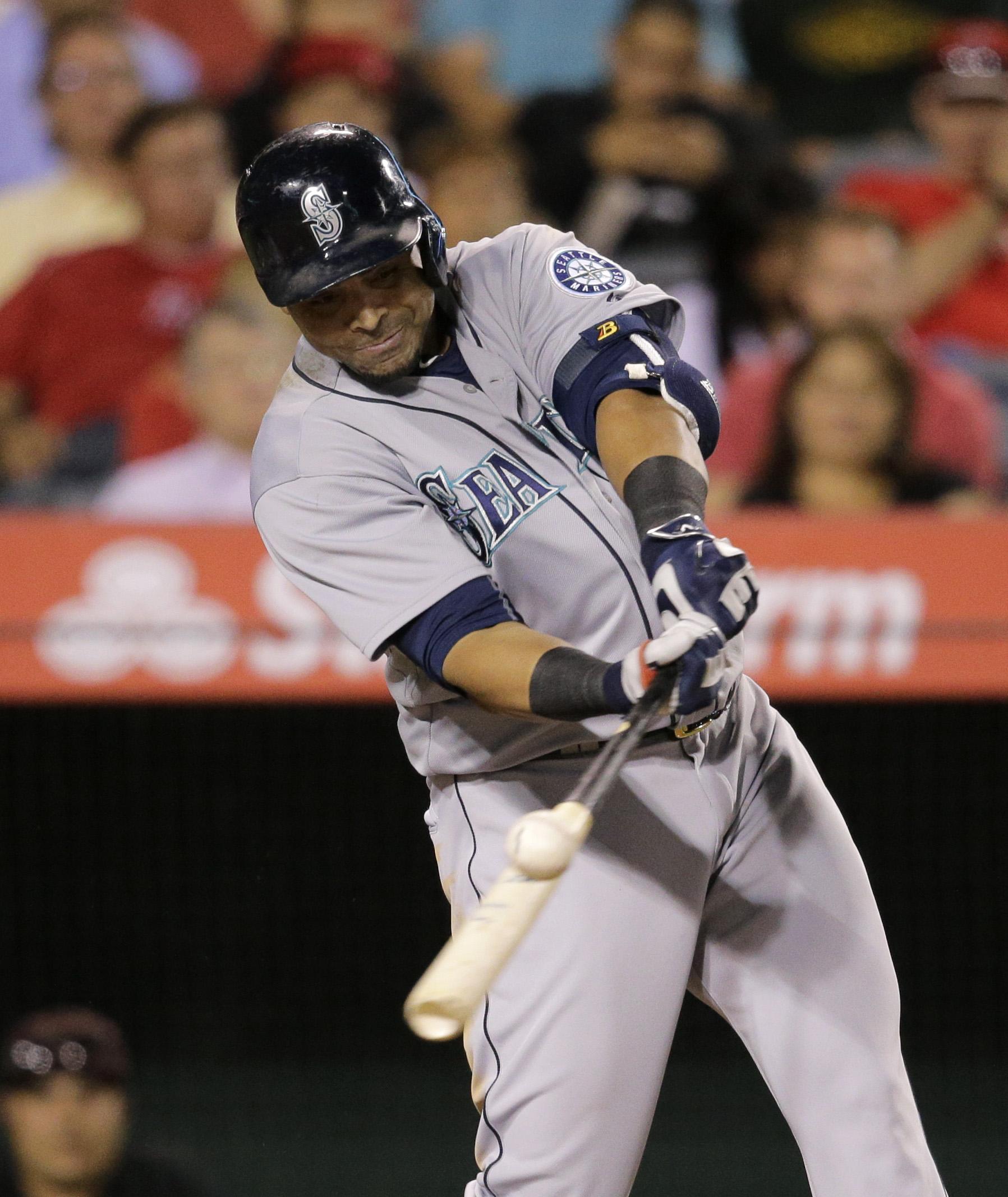 Cano's HR helps M's beat Angels 3-1
