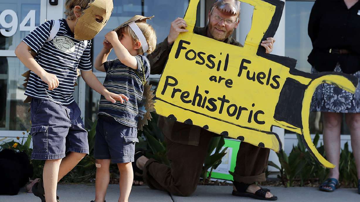 Strong reaction to oil sands mining plan in Utah