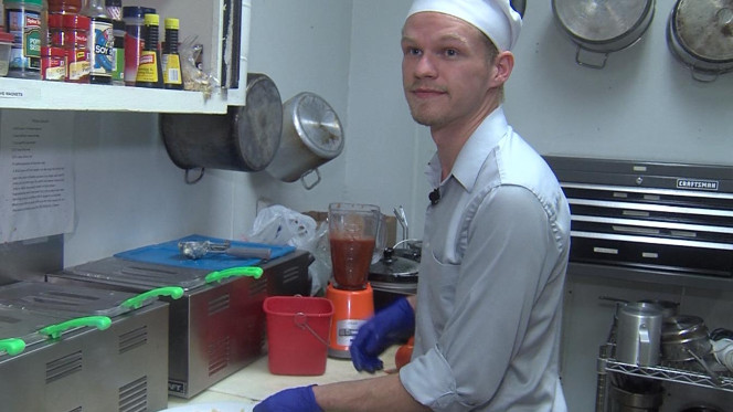 Ataques violentos y de odio a joven gay de UT fueron planeados y puestos en escena por él mismo