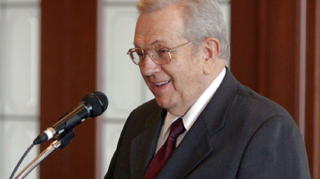Presidente Boyd K. Packer de la Iglesia SUD fallece a los 90 años