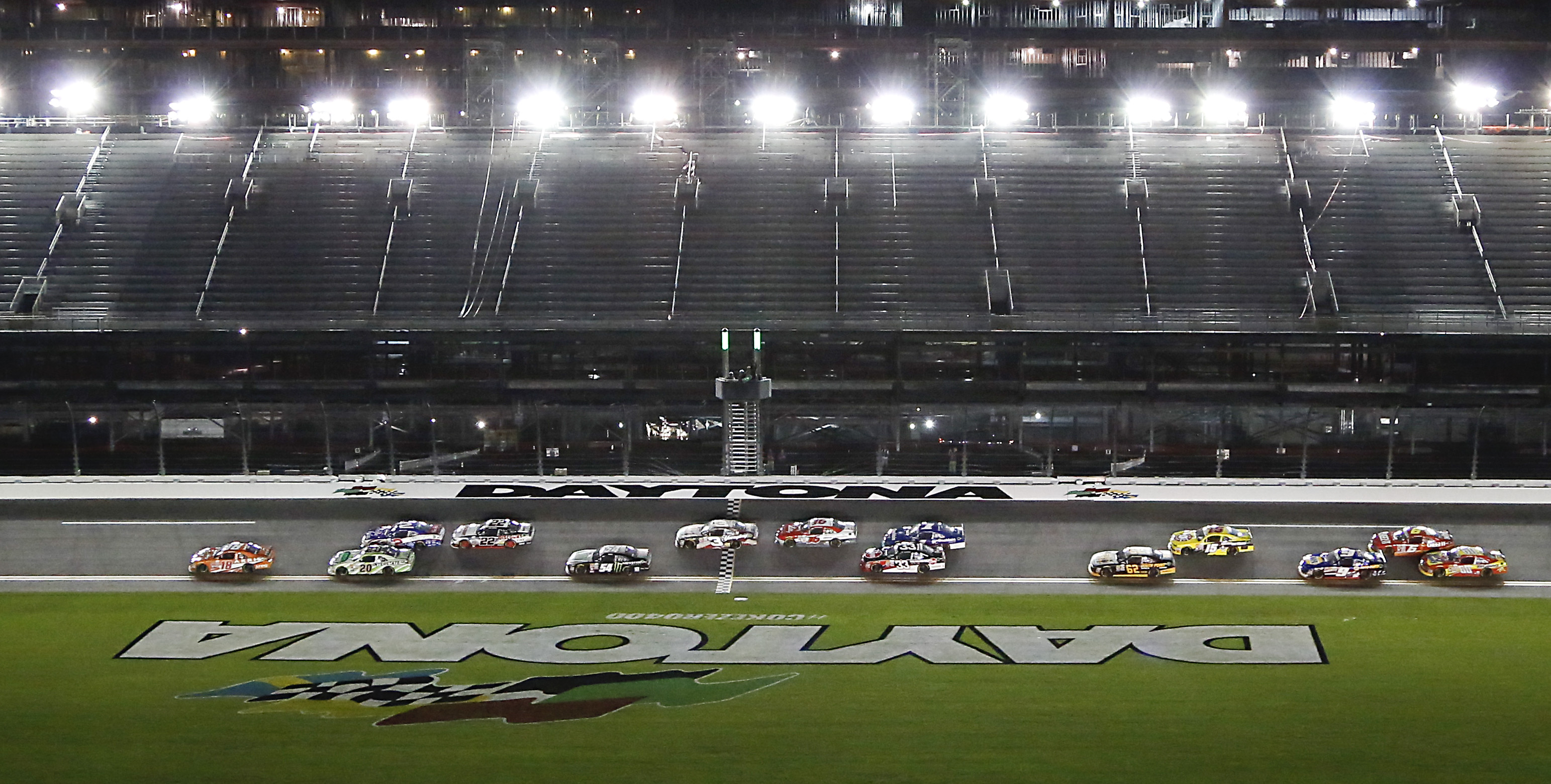 Austin Dillon wins Xfinity Series race at Daytona