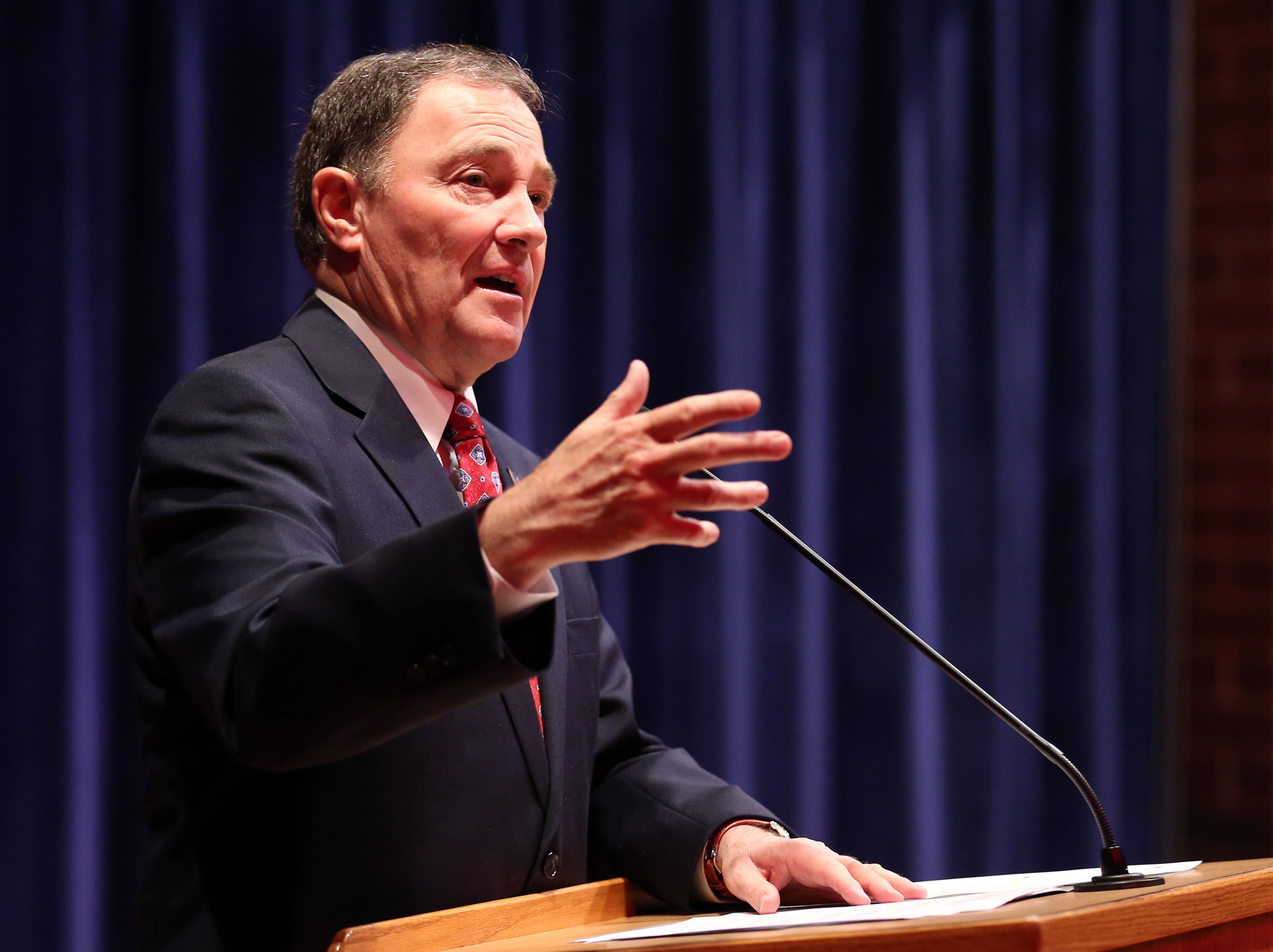 Gov. Herbert met with lobbyists to ask for fundraising help in primary
