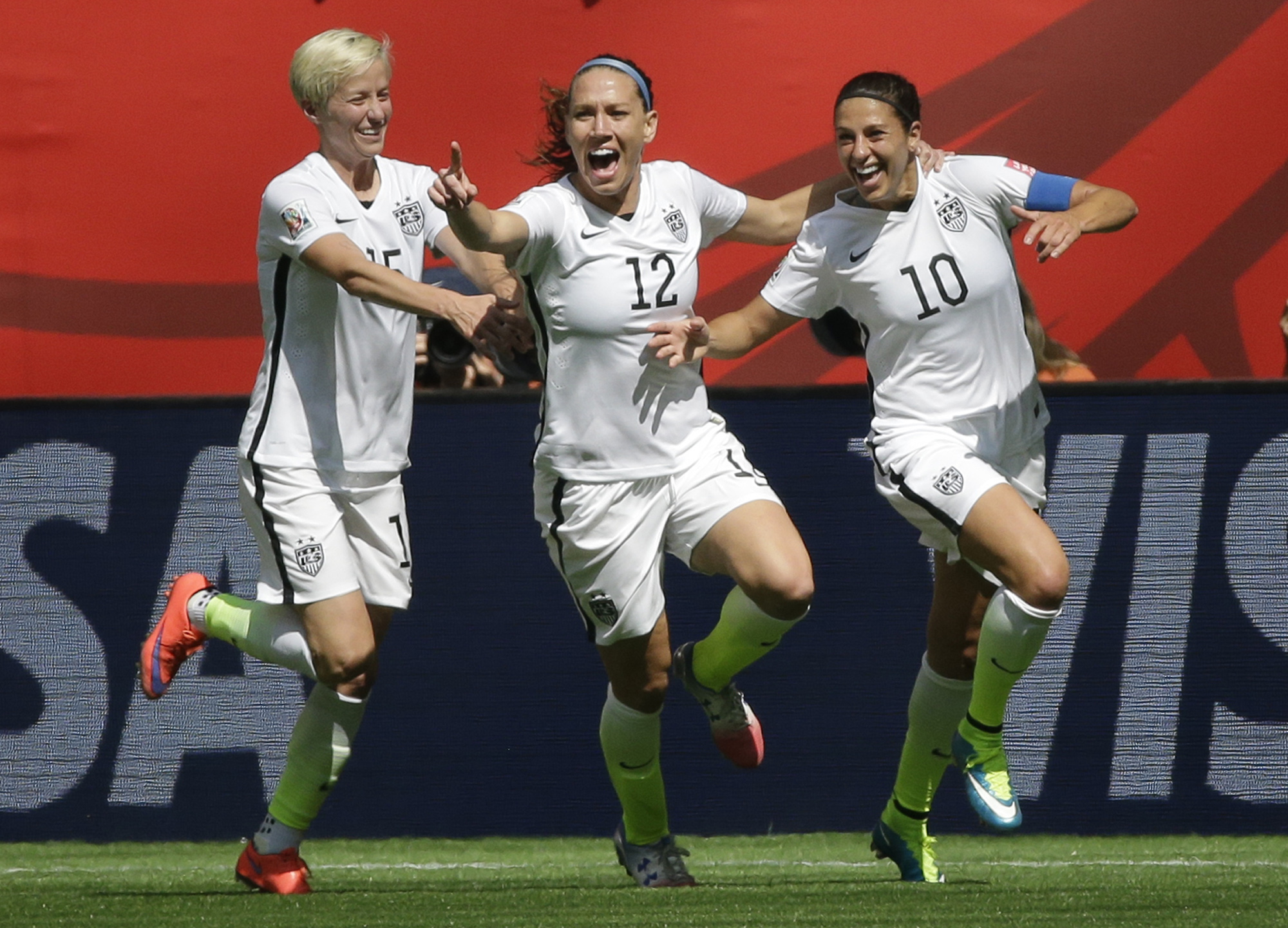 Lauren Holiday plans to retire from US women's national team