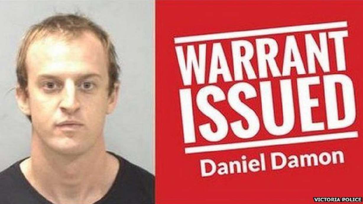 Australian fugitive requests new mug shot on police Facebook page