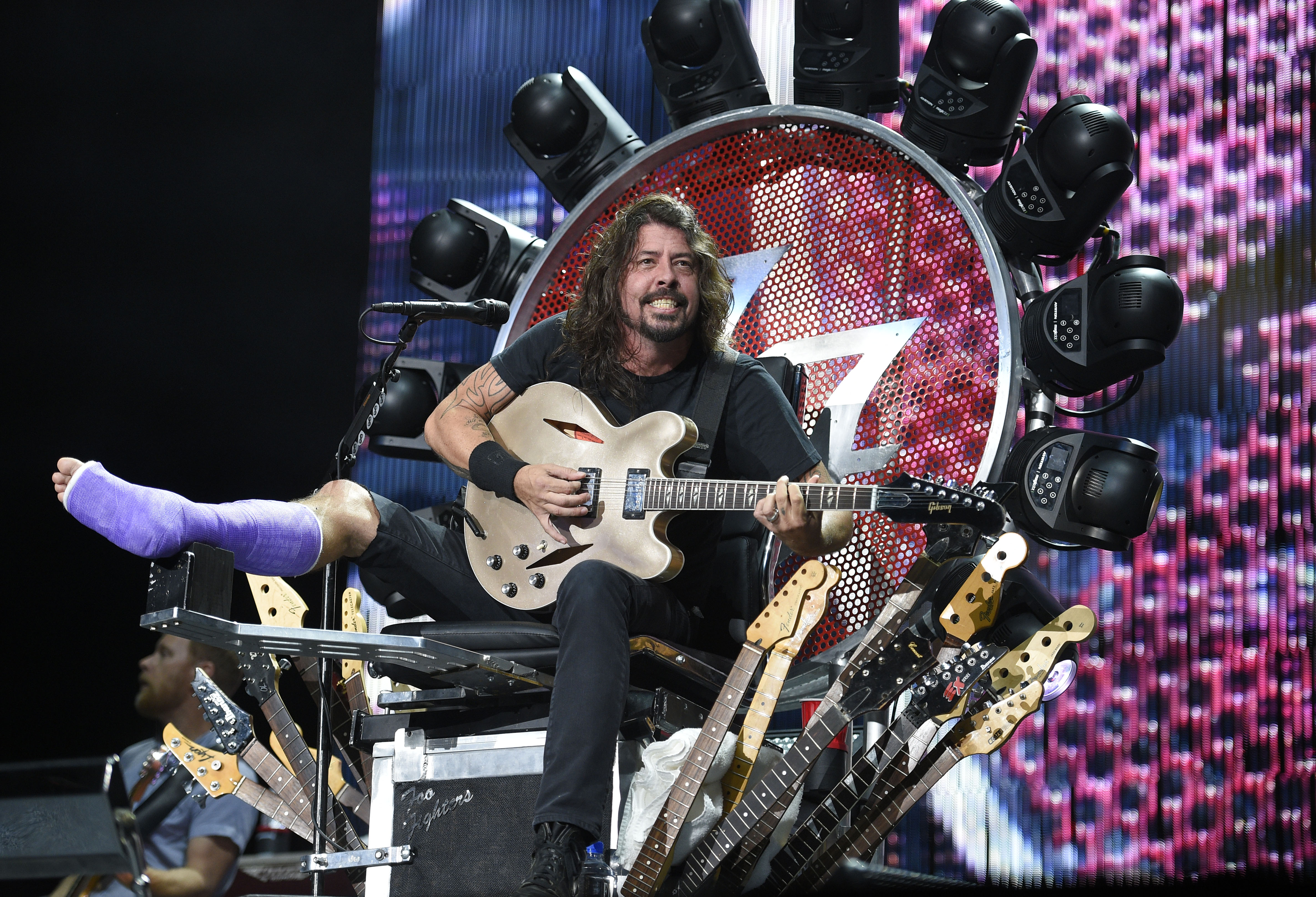 AP Interview: Dave Grohl says injury has made Foos stronger