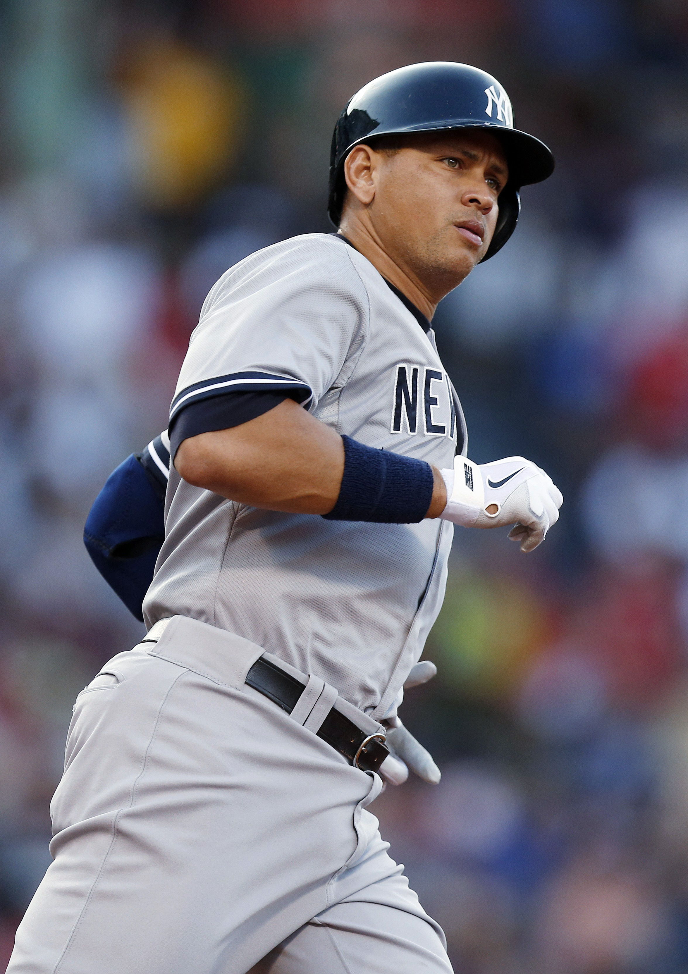 Alex Rodriguez moves into top 25 of all-time hit list