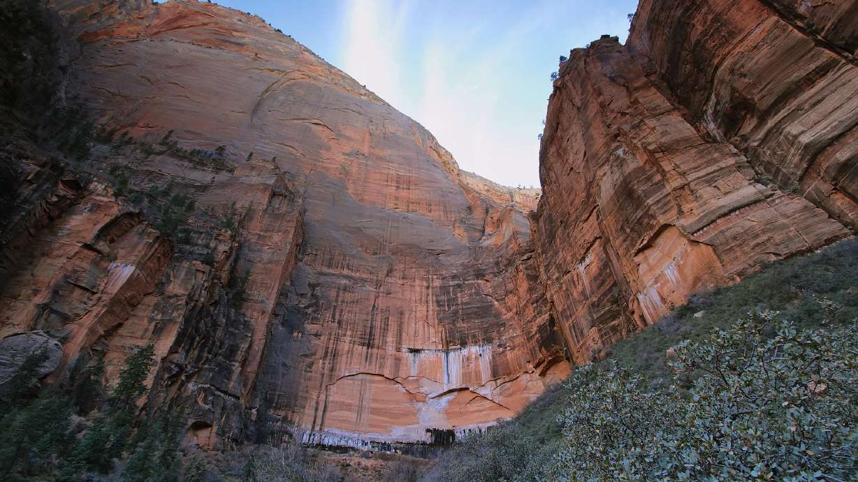 Utah parks attract record numbers of visitors
