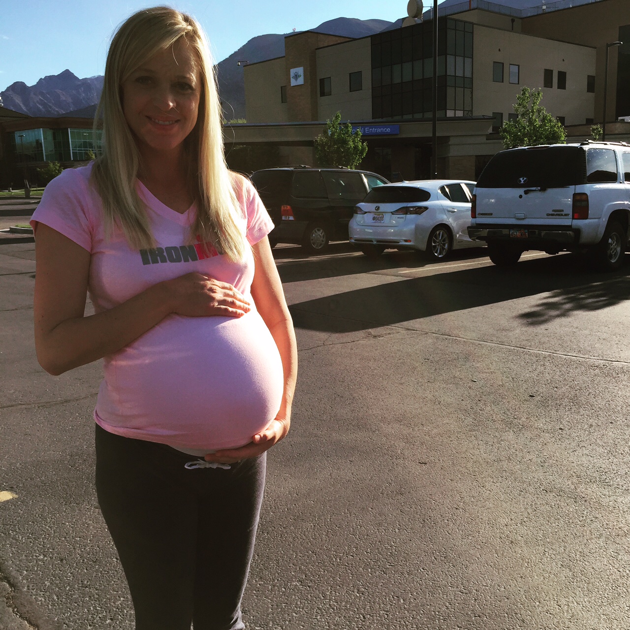 Los cuerpos de mamás son bellos y no hay razón para esconderse en el verano