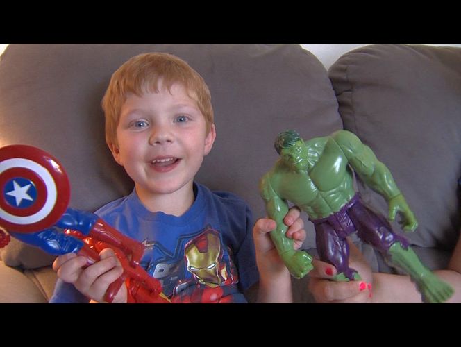 Madre de niño con autismo encuentra notas ofensivas en contra de su hijo en su auto en Sandy 