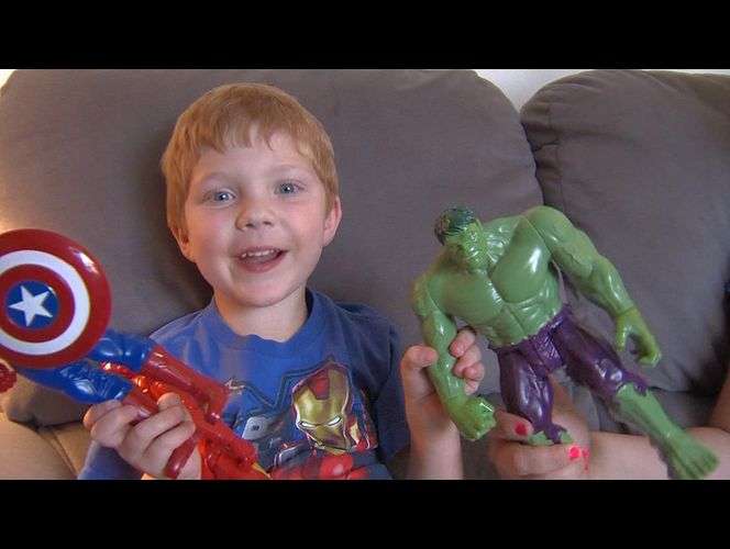 Madre de niño con autismo encuentra notas ofensivas en contra de su hijo en su auto en Sandy