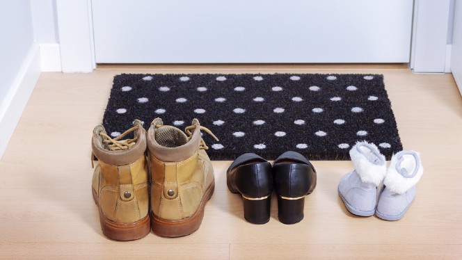 Las bacterias nocivas que acechan en la suela de los zapatos