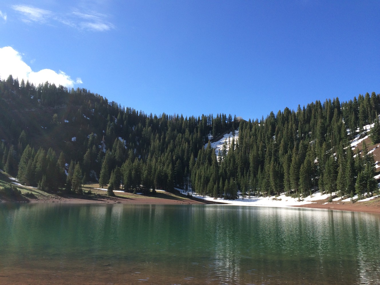 For a lakeside picnic, hike to Desolation Lake in Big Cottonwood Canyon