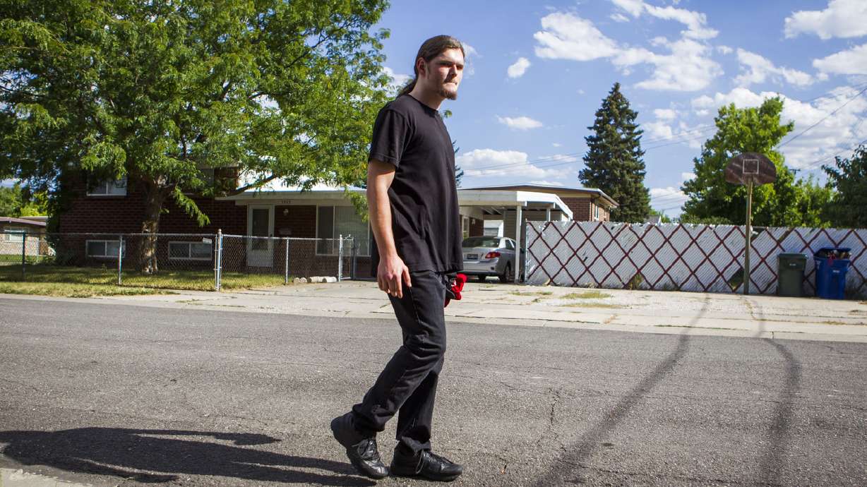 West Valley teen with cerebral palsy plans walk with patients to benefit local hospital