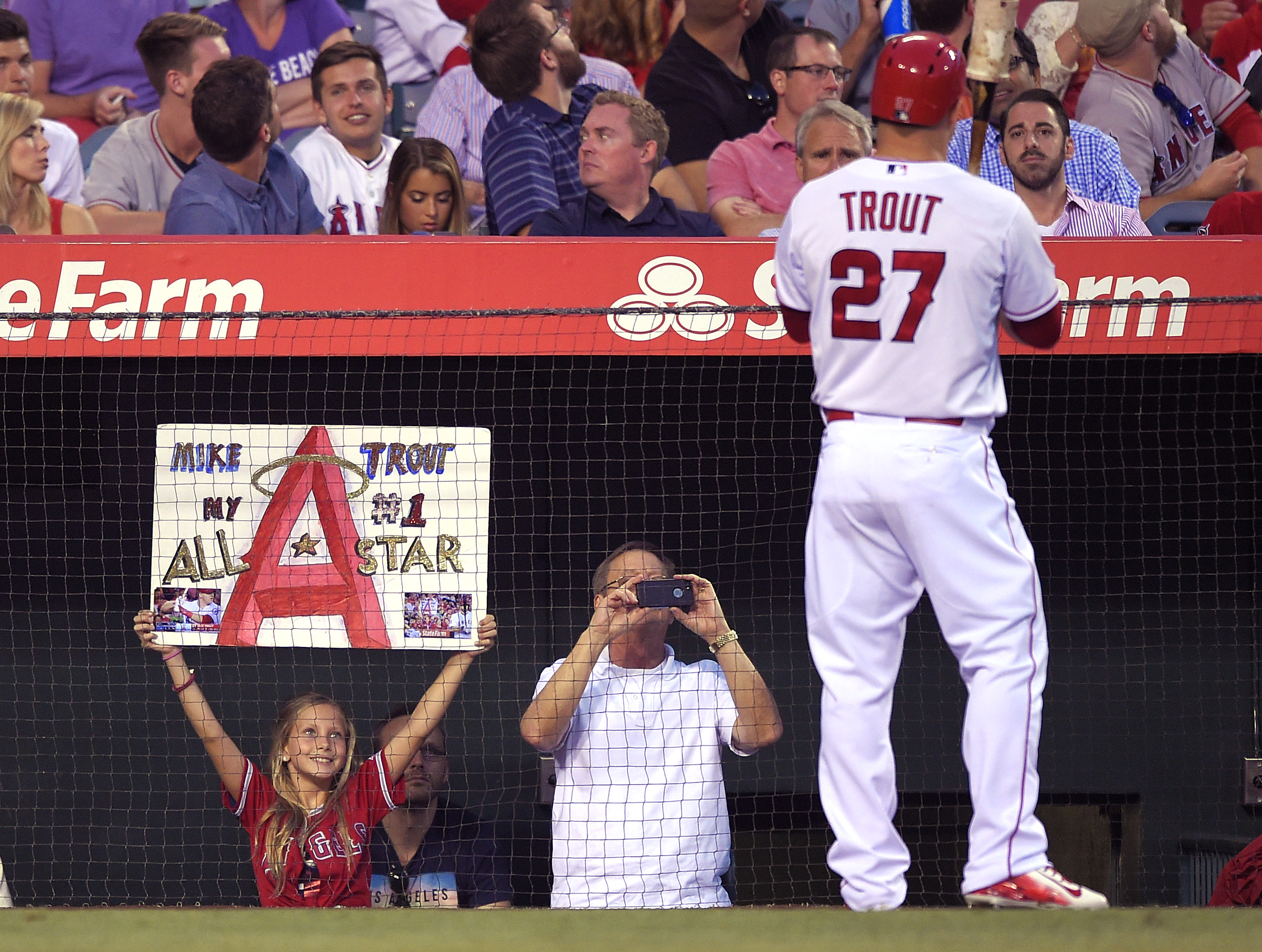 Trout picks up where he left off, Angels beat Red Sox 1-0