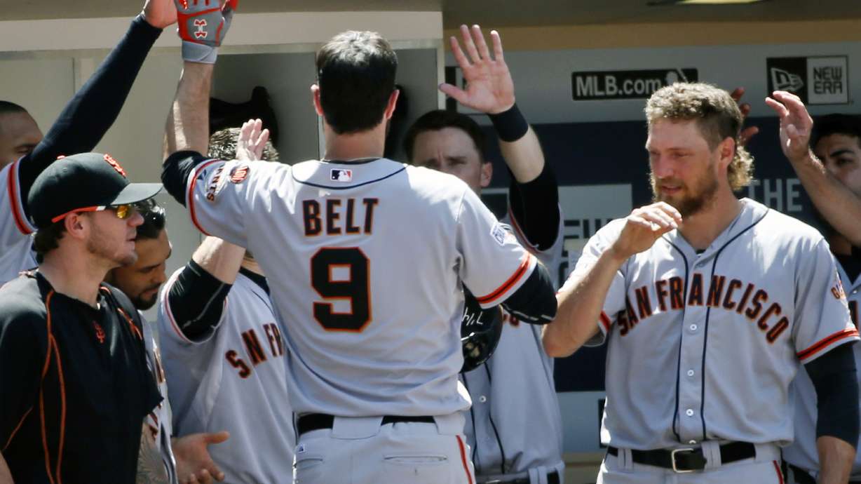 Belt, Posey gang up on Padres' pen in 7-1 Giants win