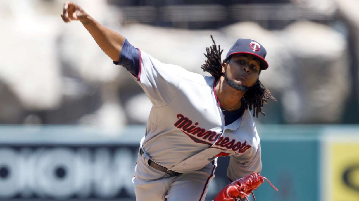 Ervin Santana mows down Angels in 3-0 victory for Twins