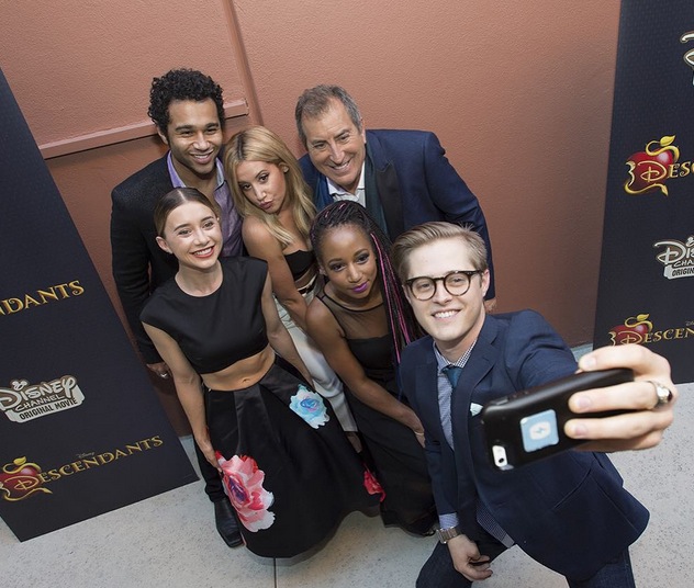 'High School Musical' cast reunites at 'Descendants' premiere