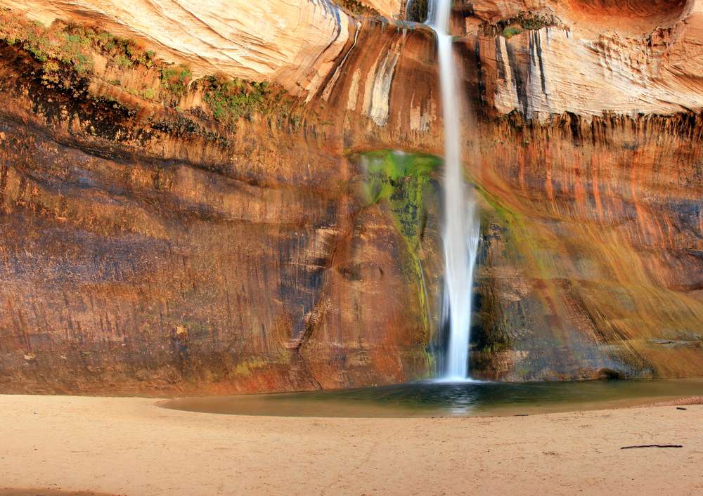 Photo credit: Shutterstock | Lower Calf Creek Falls
