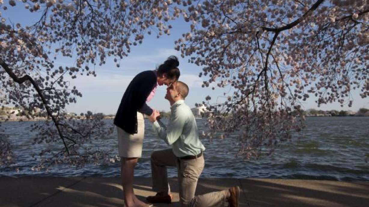 ¿Quién propone matrimonio? ¿Él o ella?; lo nuevo de esta tradición