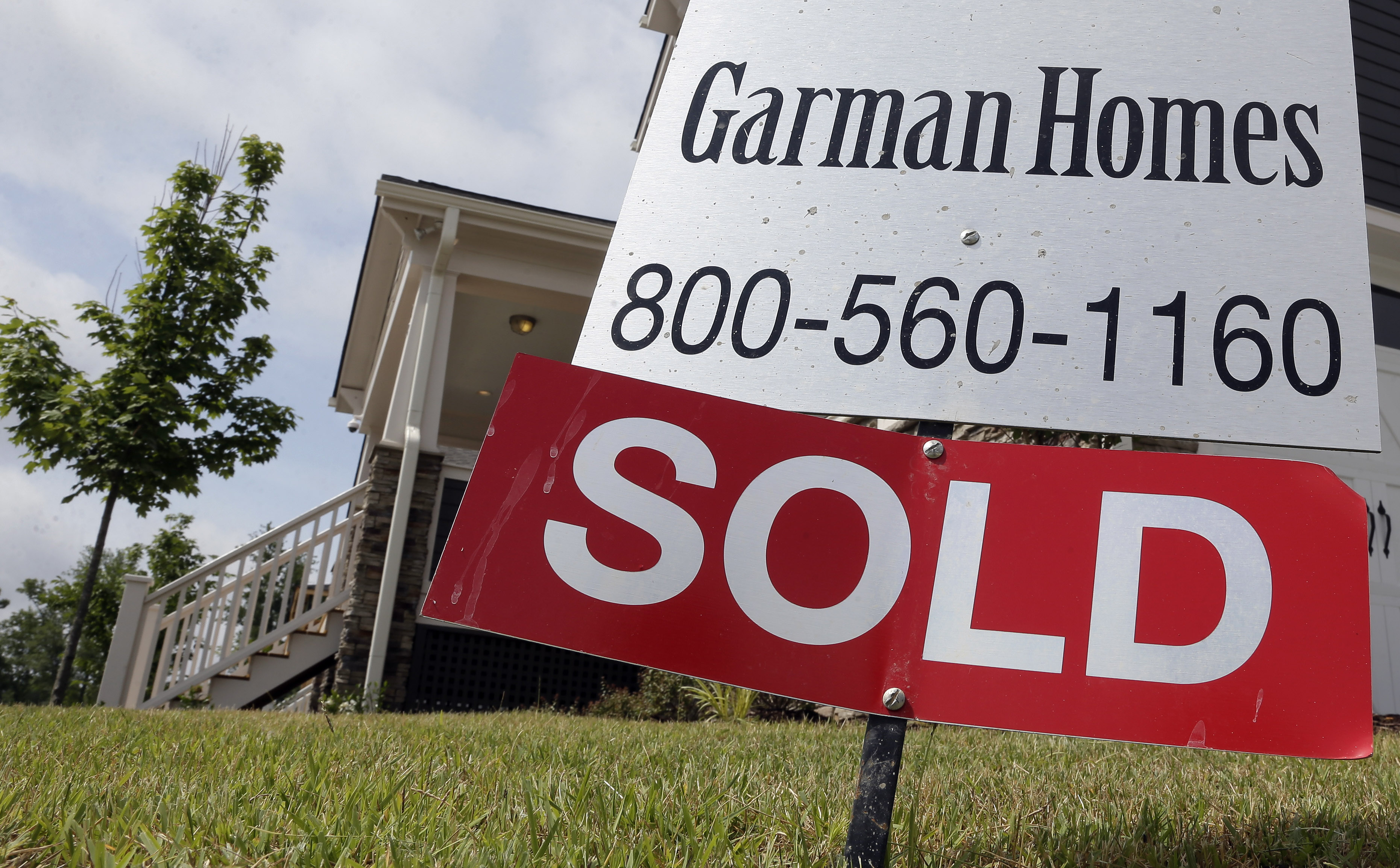 Average US rate on 30-year mortgage falls to 3.98 percent