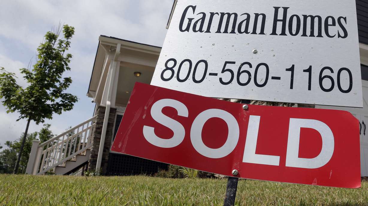 Average US rate on 30-year mortgage falls to 3.98 percent