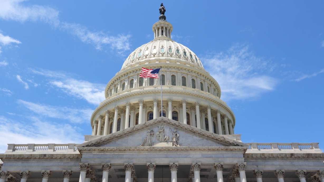 Utah's congressional delegation votes for Republican tax overhaul