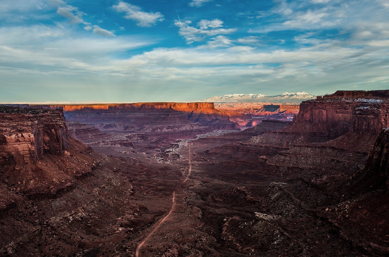 Permits required for day-use on 2 roads in Canyonlands